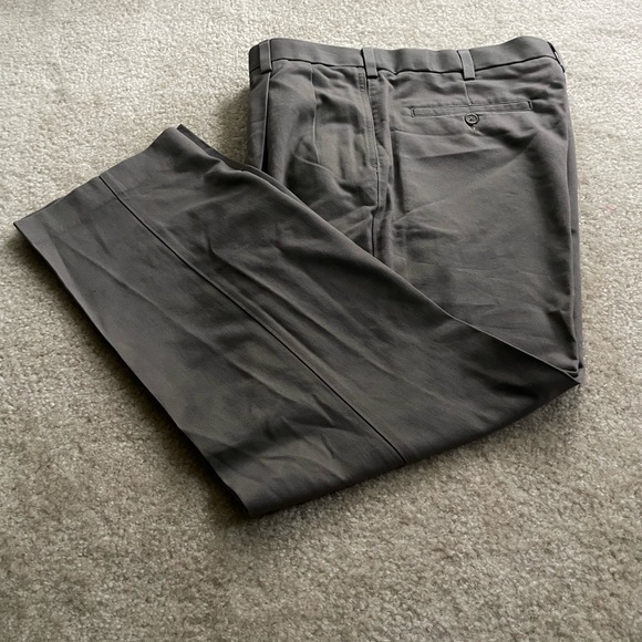 🆕 Savane Performance Straight Fit Easy Care Pleated Chinos - Picture 5 of 12